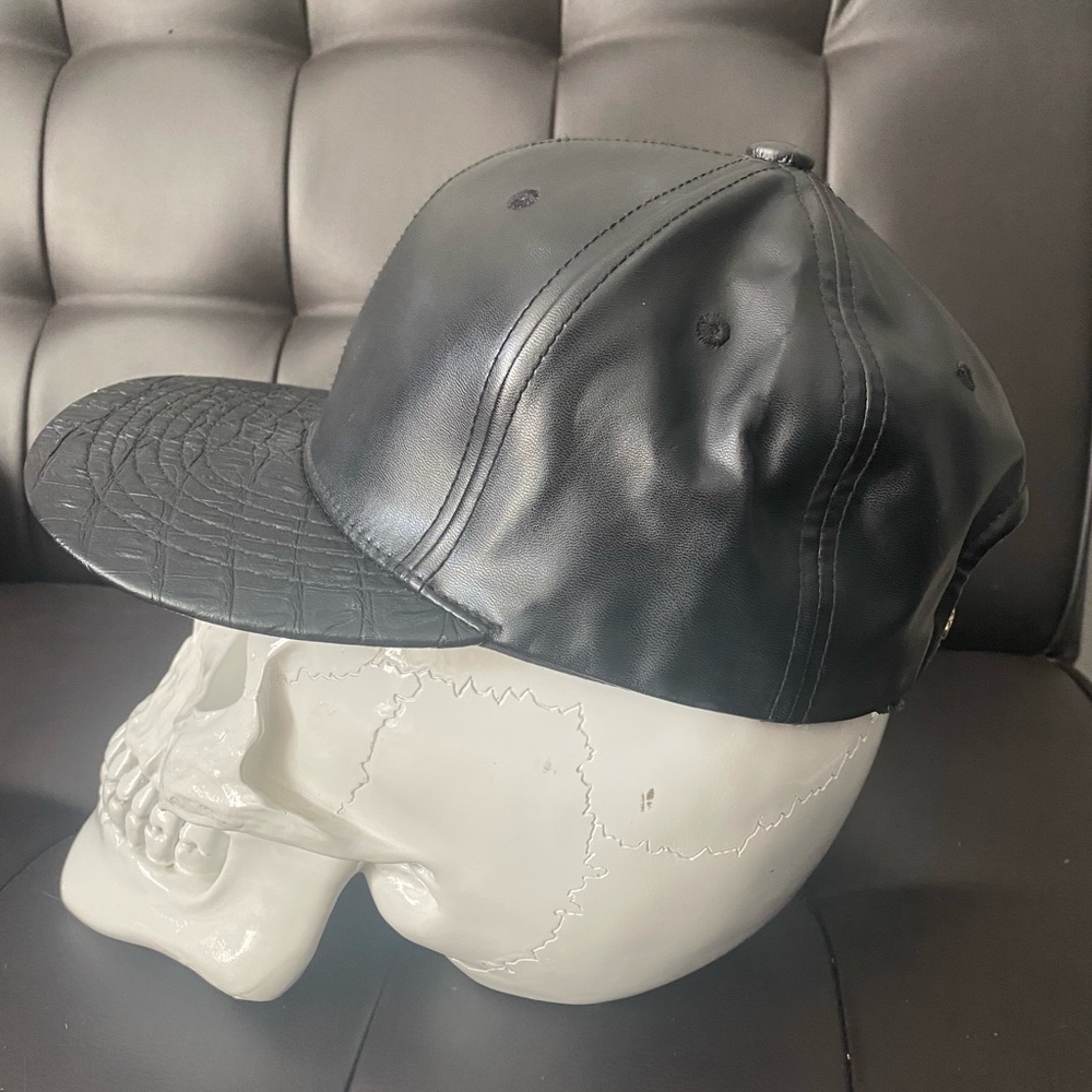 SnapBack - Picture 2 of 3